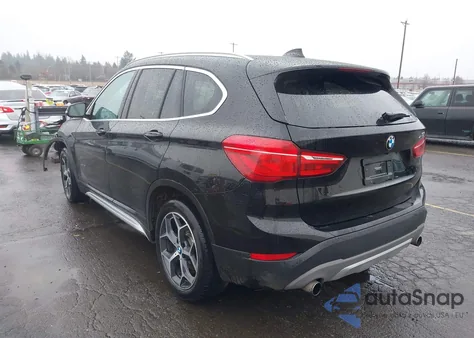 2018 BMW X1 xDrive28I из США, поврежденный, VIN WBXHT3C35J5K31940